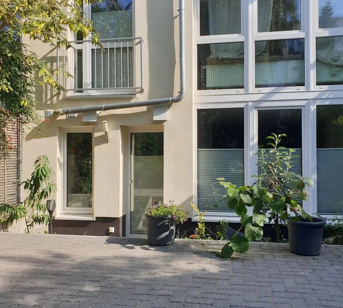 Romantisches 1 Zimmer-Apartment Mit Garten An Der Weser Bremen